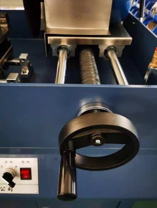 MCut 65 Manual Abrasive Metallographic Cutter图（4）